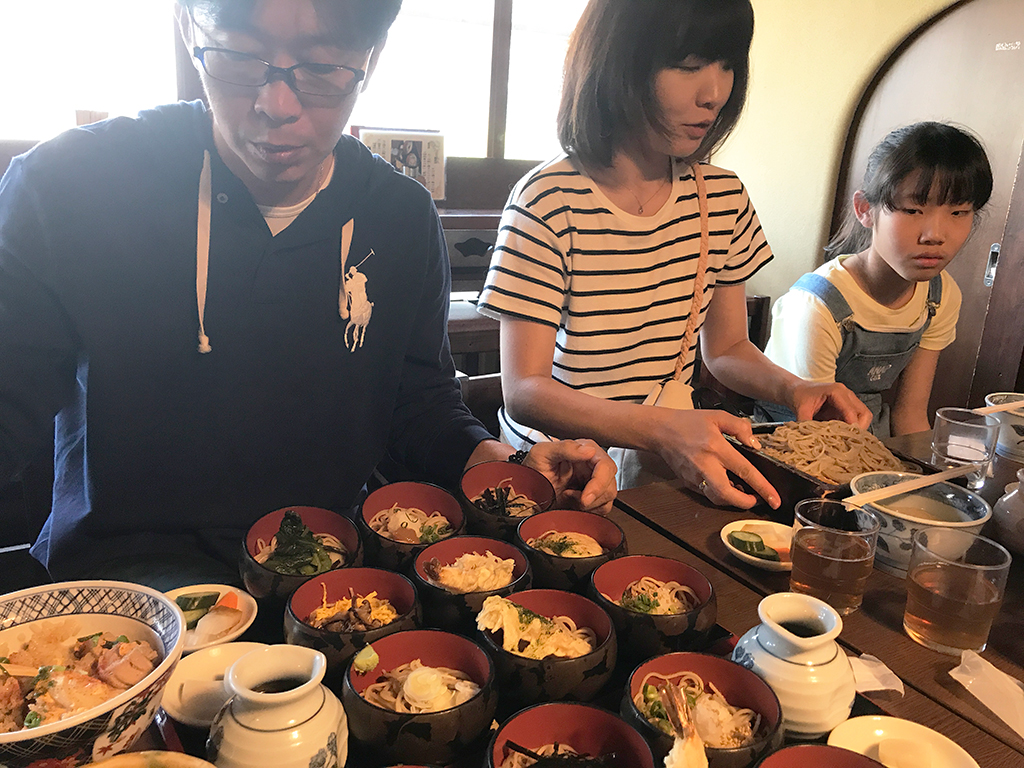 社員旅行　小田原　蕎麦屋